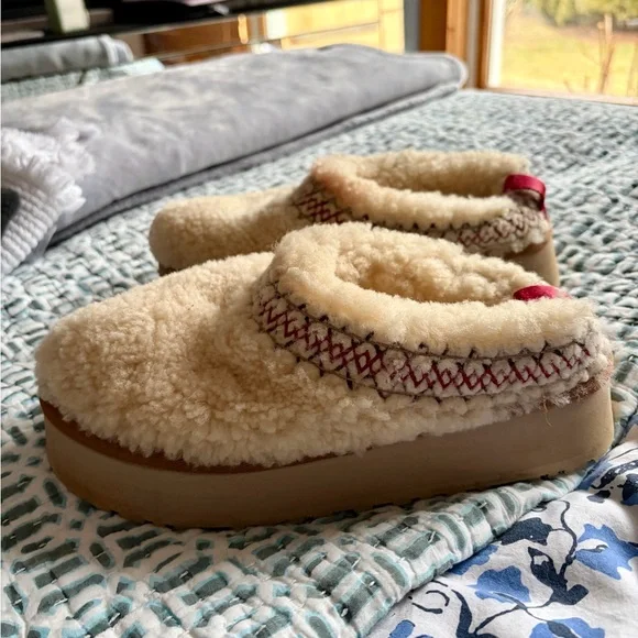 UGG tazz II Cream Sherpa Platform clog slipper in Heritage braid size 7 cozy - Picture 12 of 12